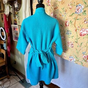 Turquaz Linen Waffle Kimono Turquoise Short Robe Square Pattern w/ Tie & Pockets